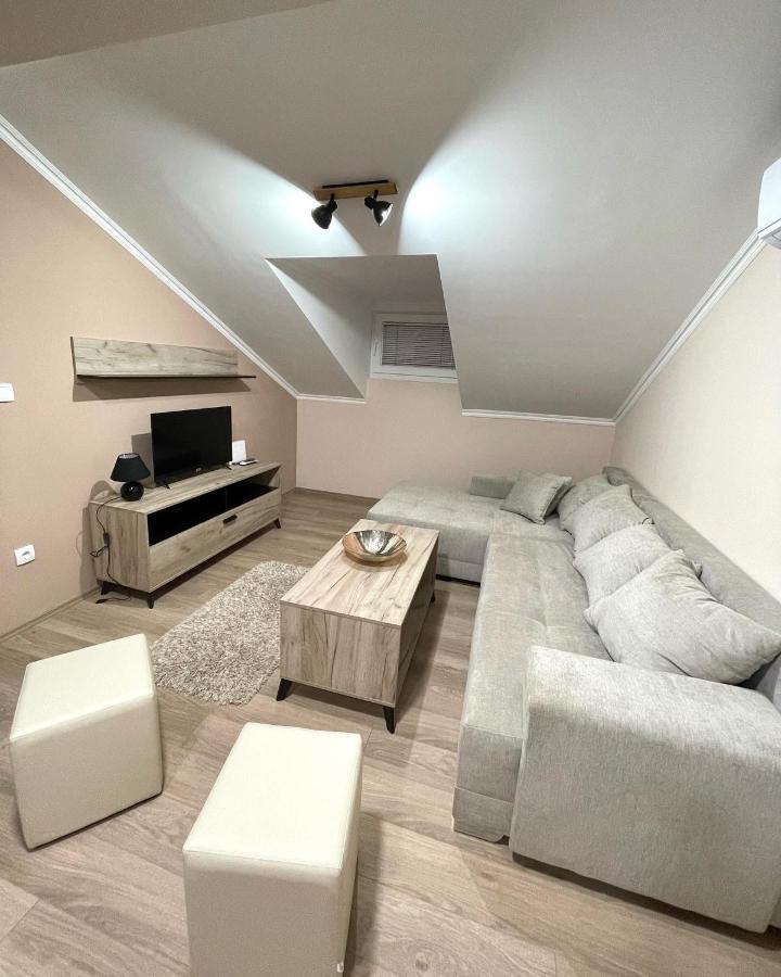 Vivko Apartments Veliko Gradište Buitenkant foto
